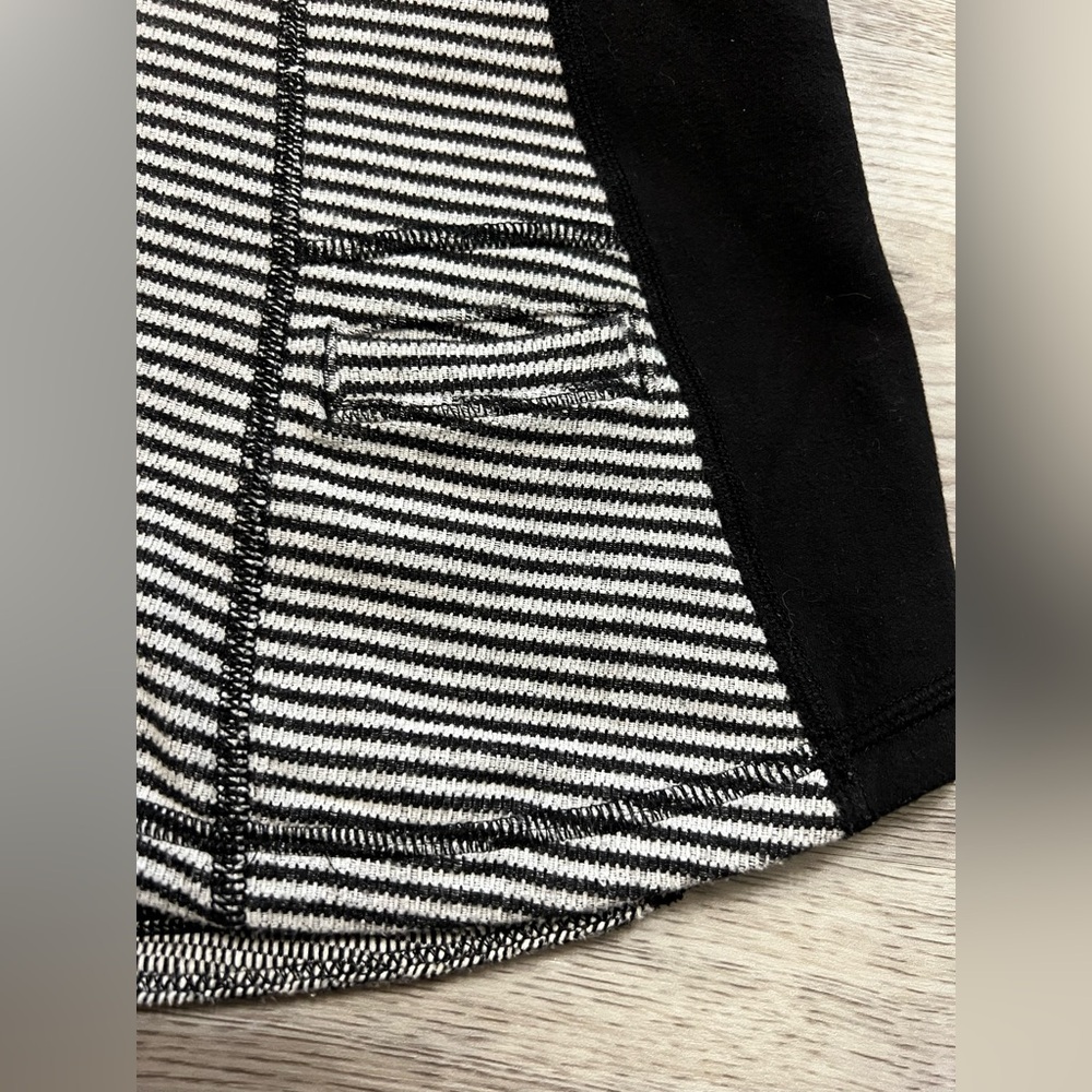 Lululemon Black Run U-Turn 1/4 Zip Pullover Reversible Stripe - Picture 7 of 9